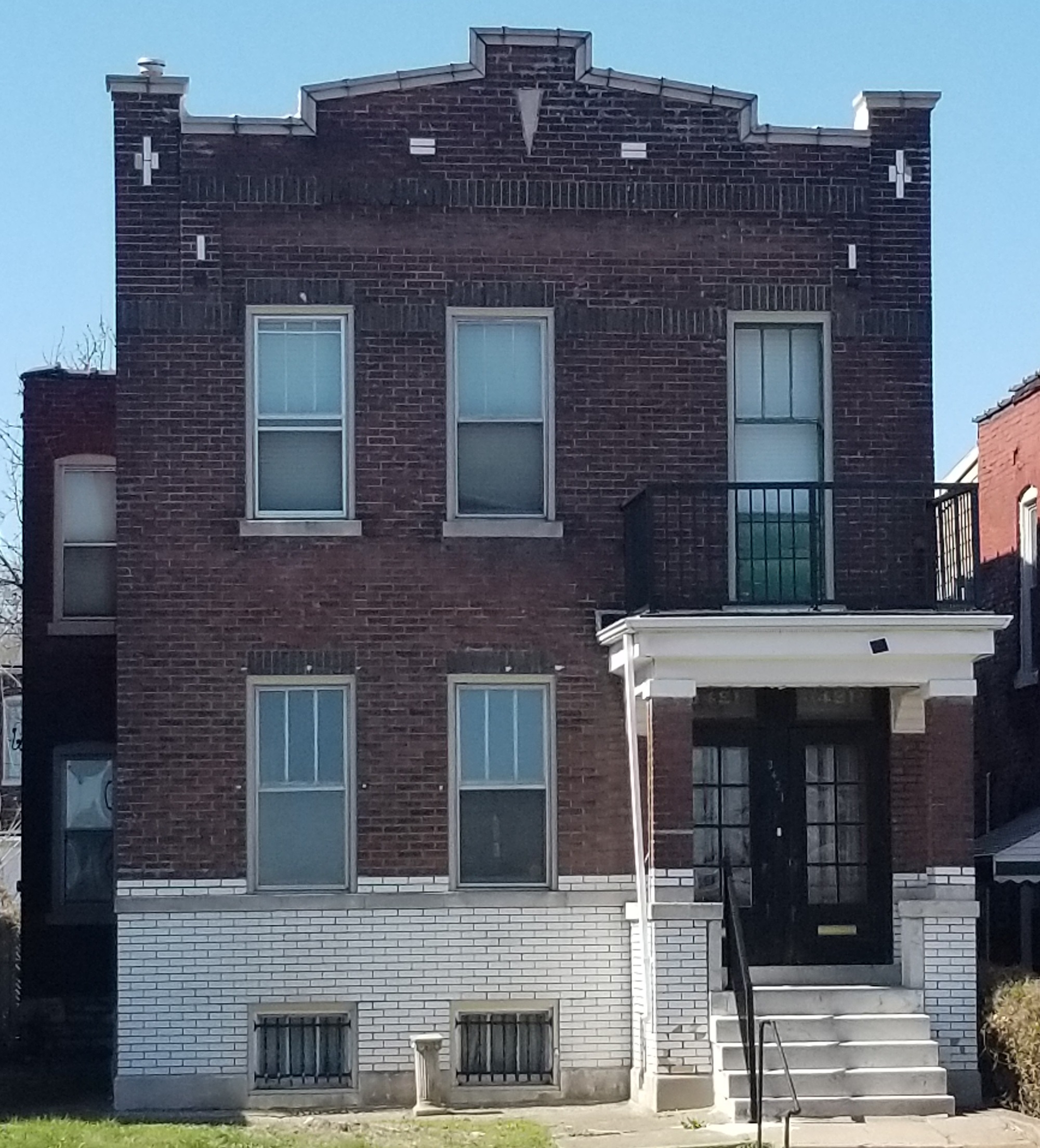 3421A Iowa Ave